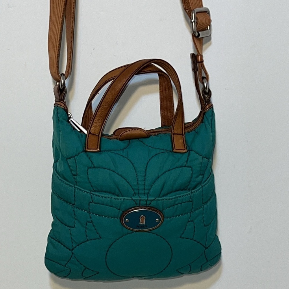 Fossil Key-Per Teal Quilted Floral Stitched Crossbody Purse